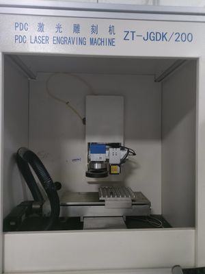 2Máy khắc laser.5kW 200 * 200 * 60mm Travel Table